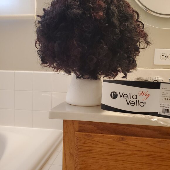 Vella Vella Wig - Picture 2 of 3